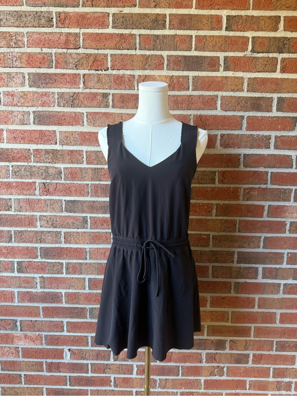 Athleta Black V-Neck Sleeveless Performance Dress